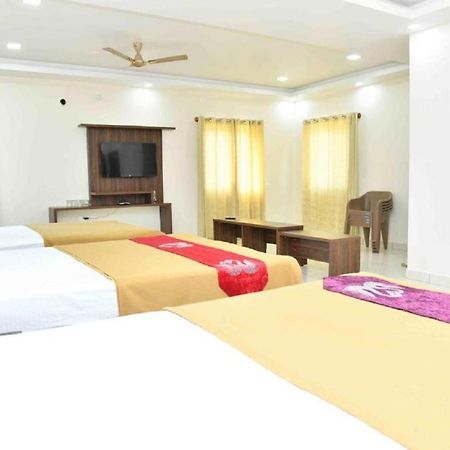 Ssr Residency Hotel Mandya Ngoại thất bức ảnh