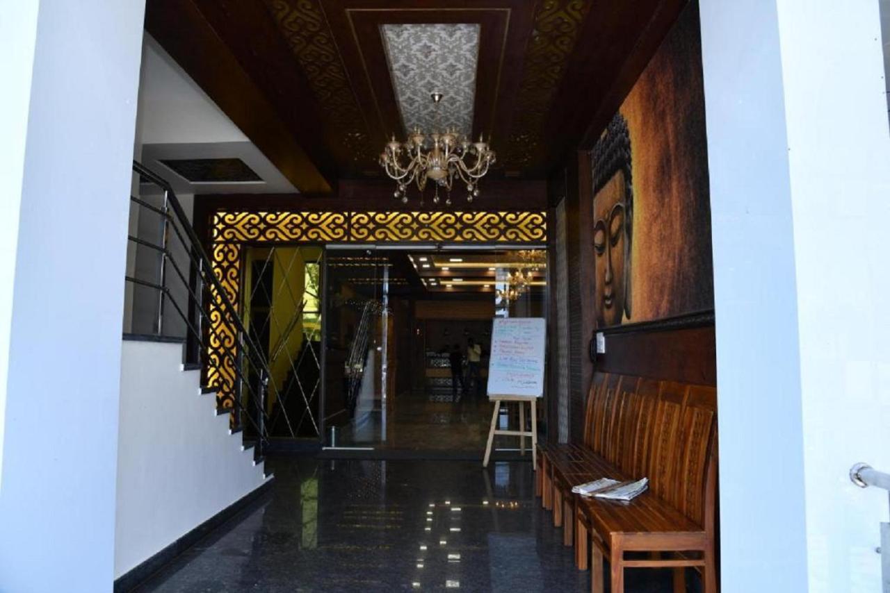 Ssr Residency Hotel Mandya Ngoại thất bức ảnh