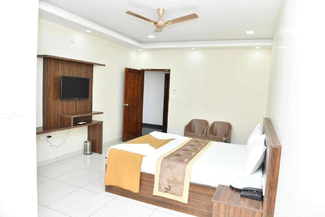 Ssr Residency Hotel Mandya Ngoại thất bức ảnh