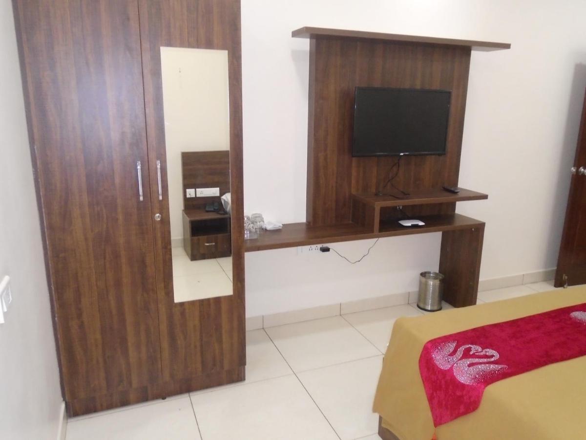 Ssr Residency Hotel Mandya Ngoại thất bức ảnh