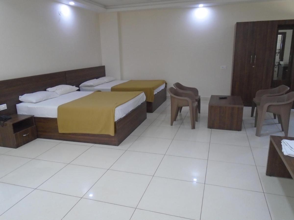 Ssr Residency Hotel Mandya Ngoại thất bức ảnh