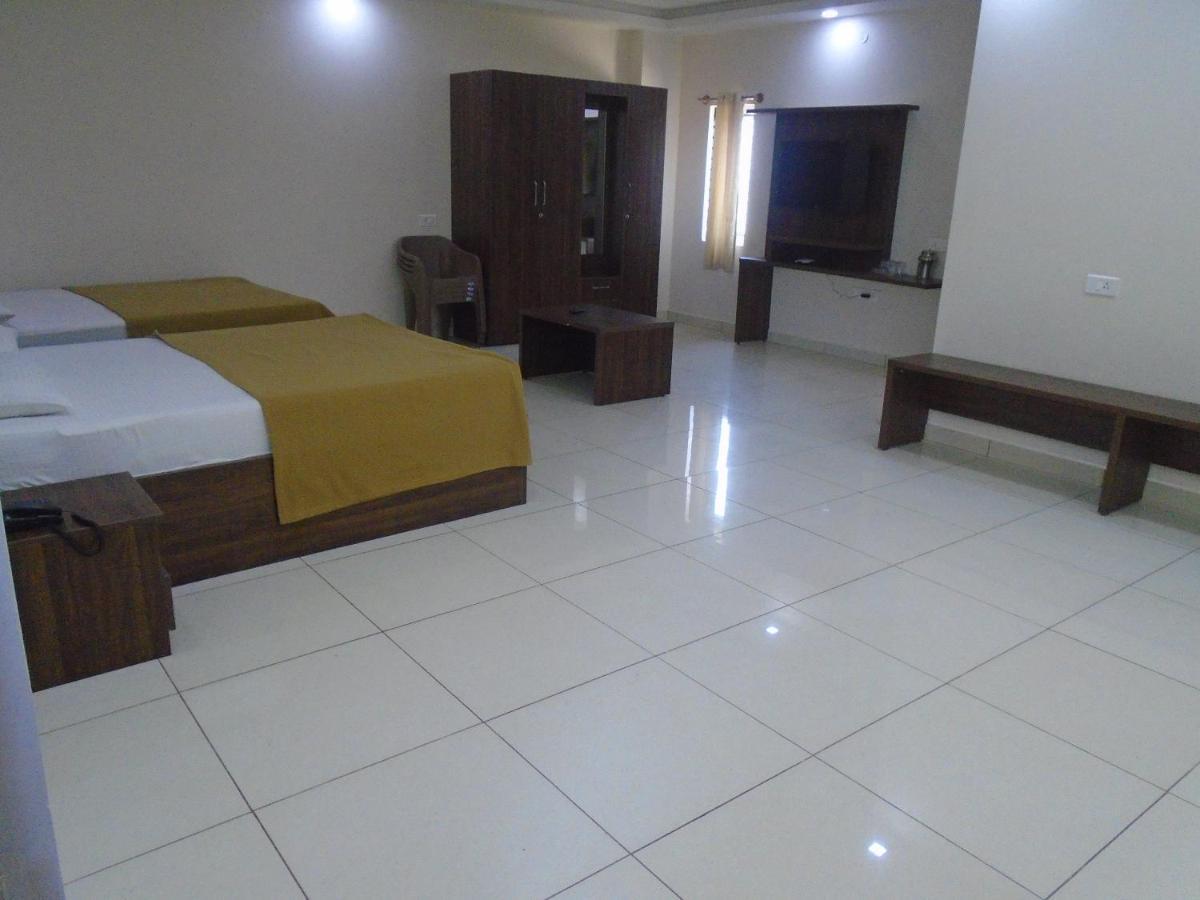 Ssr Residency Hotel Mandya Ngoại thất bức ảnh