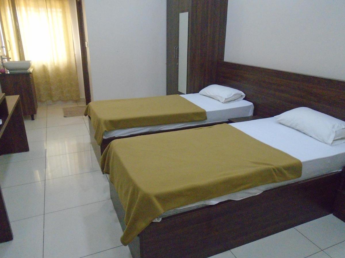 Ssr Residency Hotel Mandya Ngoại thất bức ảnh