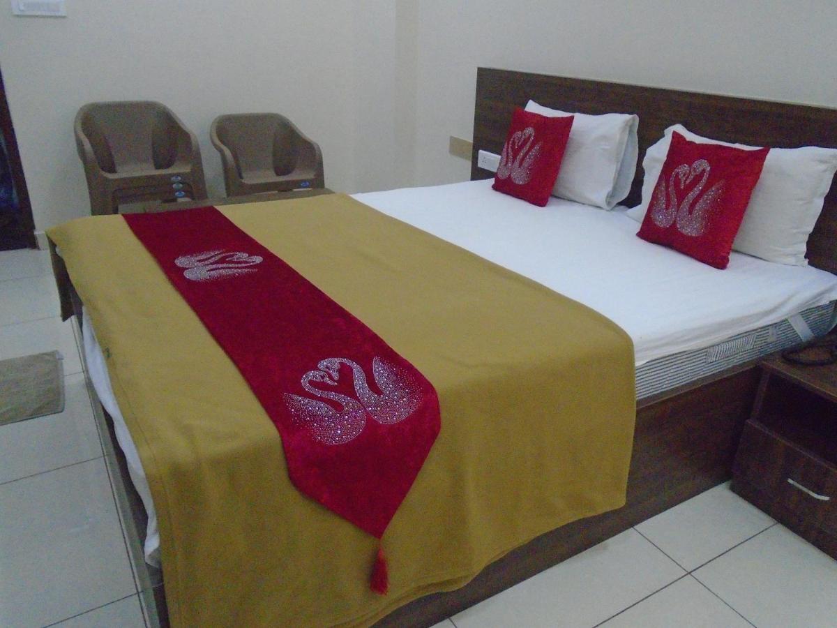 Ssr Residency Hotel Mandya Ngoại thất bức ảnh