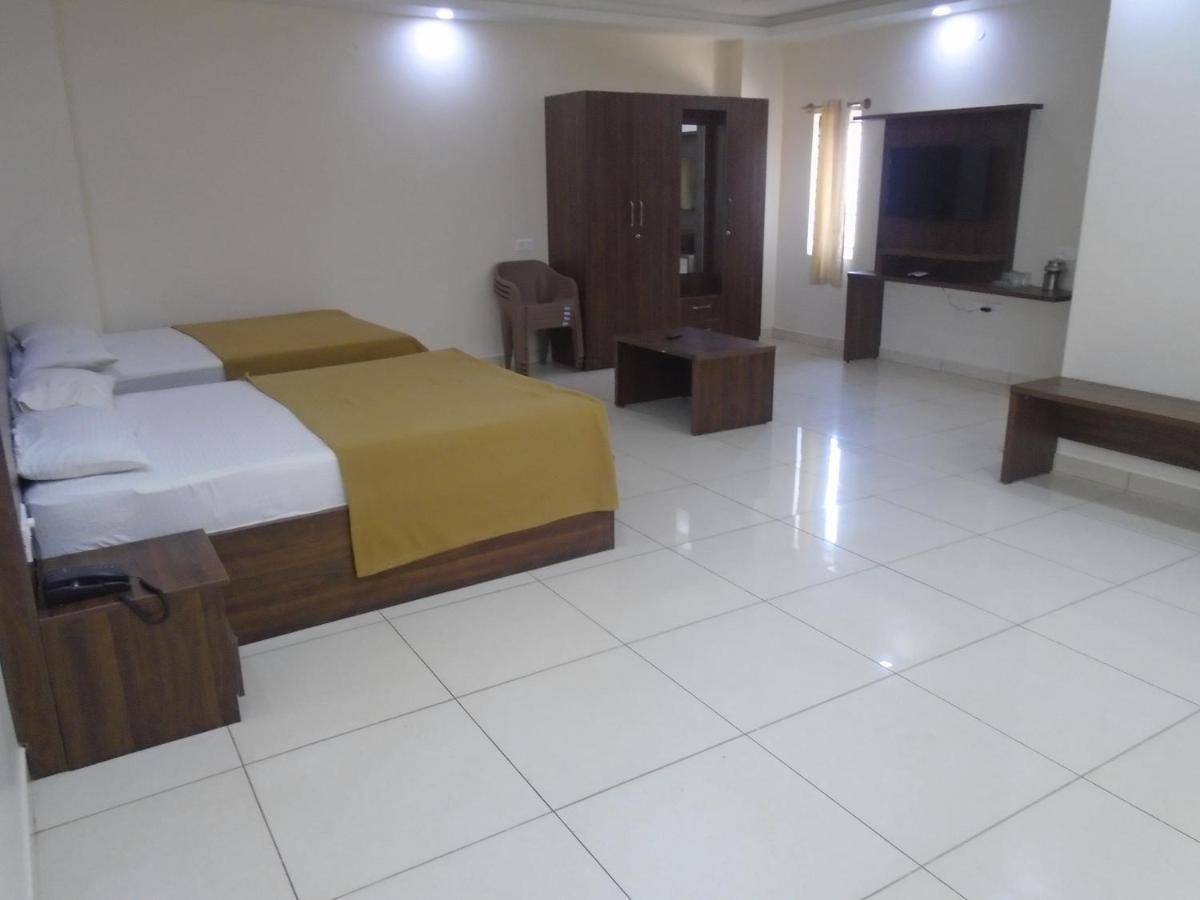 Ssr Residency Hotel Mandya Ngoại thất bức ảnh
