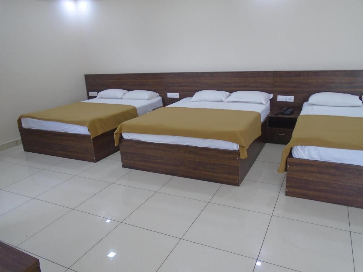 Ssr Residency Hotel Mandya Ngoại thất bức ảnh