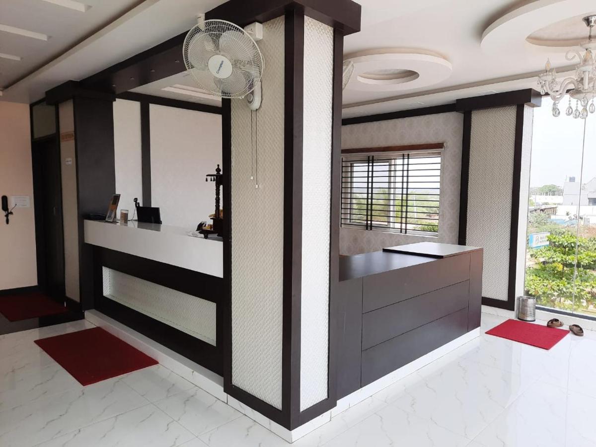 Ssr Residency Hotel Mandya Ngoại thất bức ảnh